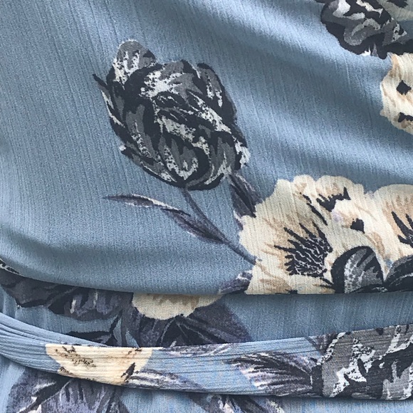 🎉HP🎉 love, FIRE Floral Wrap Ruffle Dress Blue Sm - Picture 5 of 6